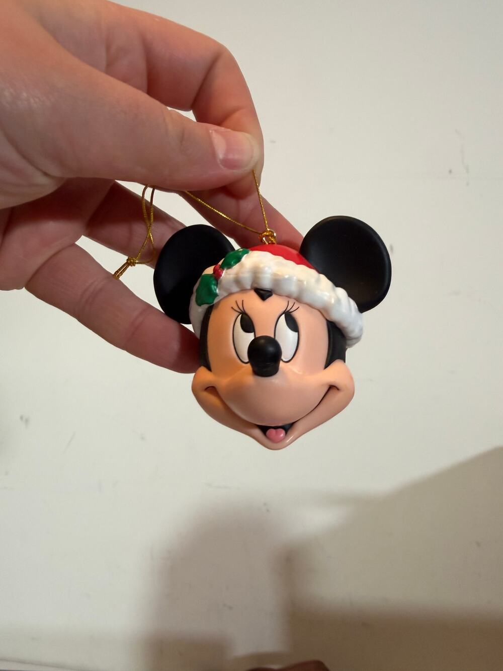 Enesco Disney Minnie Mouse Head TREE-RIFIC TREASURES Santa Christmas Ornament